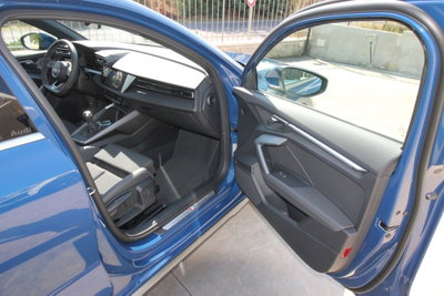 Audi A3 Sportback 30 TDI S line edition (18)