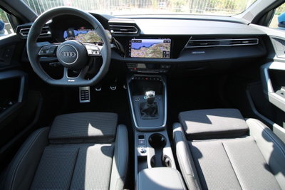 Audi A3 Sportback 30 TDI S line edition (7)