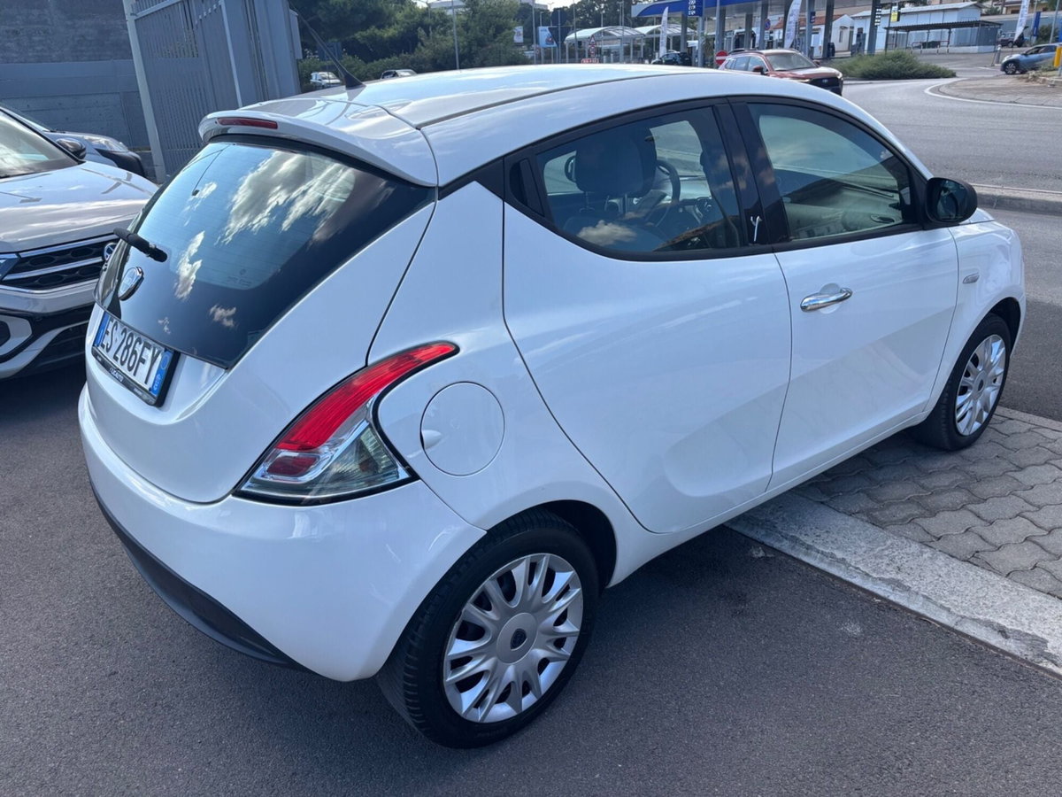 Lancia Ypsilon 1.3 MJT 16V 95 CV 5 porte S&S Gold (6)