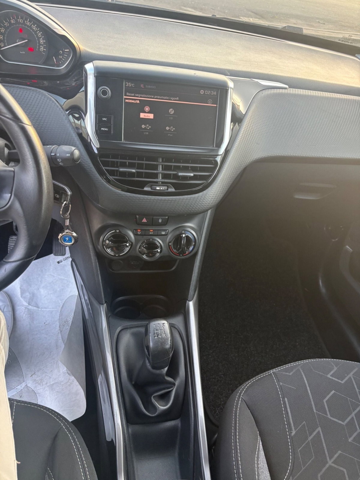 Peugeot 2008 75 Active (17)