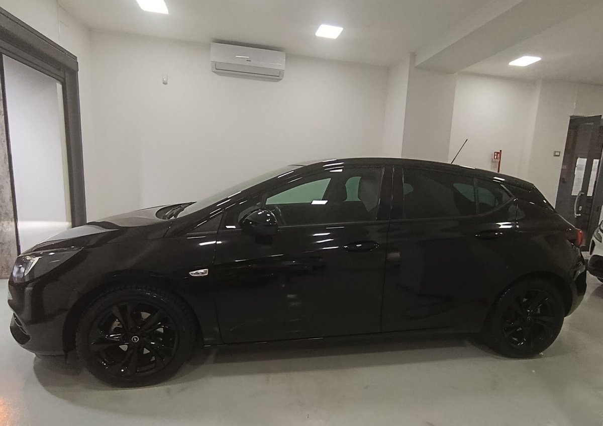 Opel Astra 1.2 Turbo 110 CV S&S 5 porte GS Line (4)
