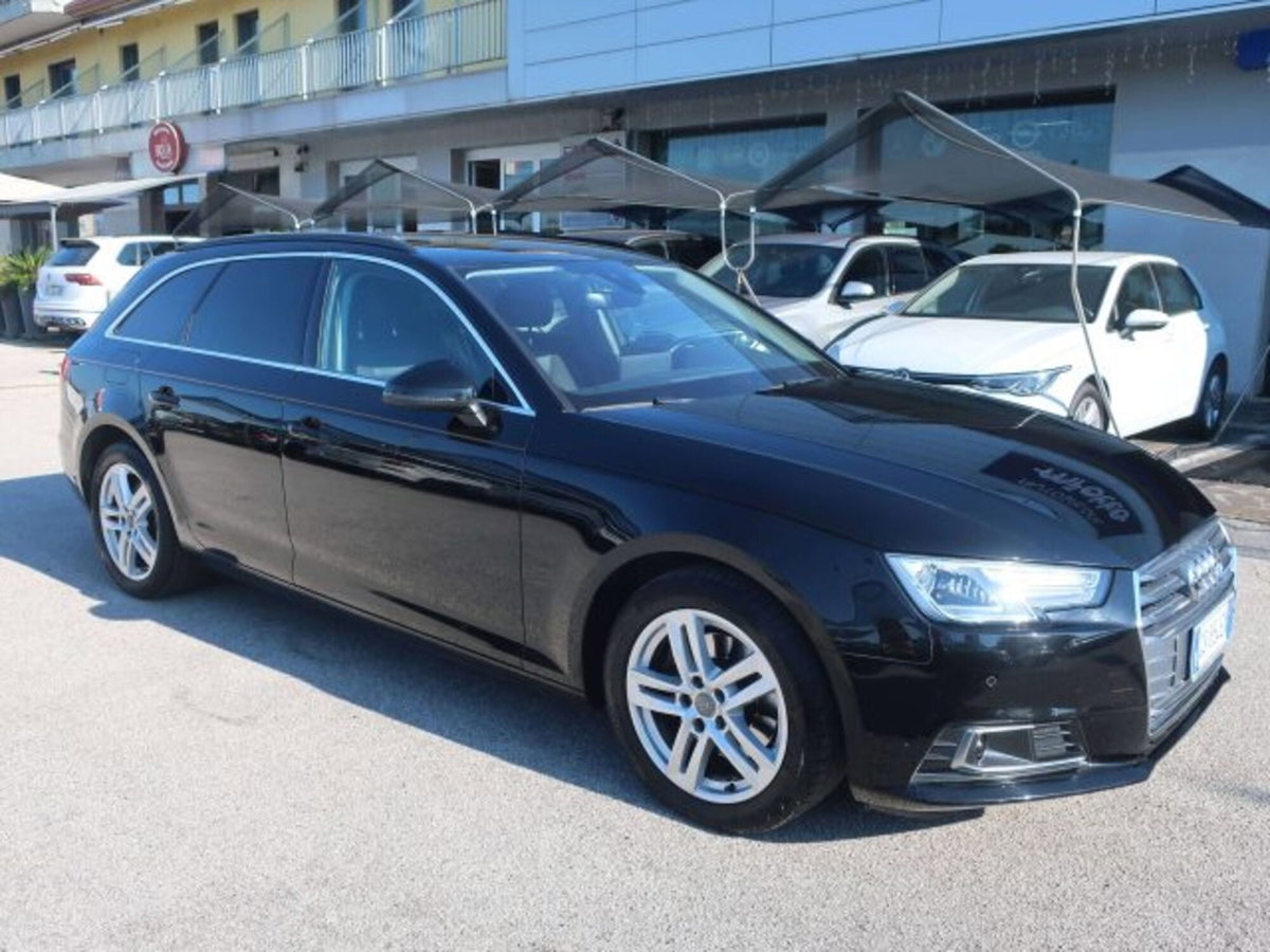Audi A4 Avant 2.0 TDI 150 CV ultra Sport