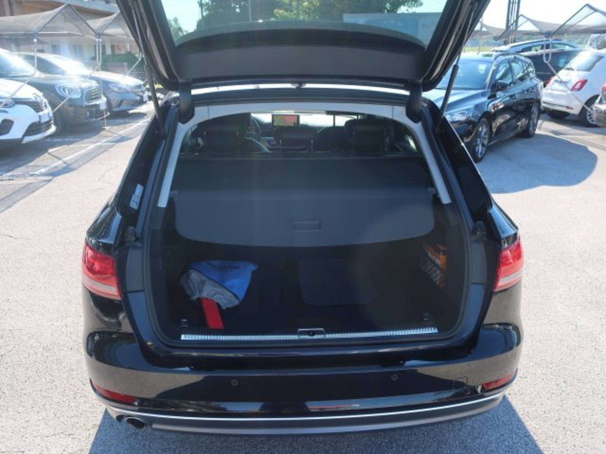 Audi A4 Avant 2.0 TDI 150 CV ultra Sport (12)