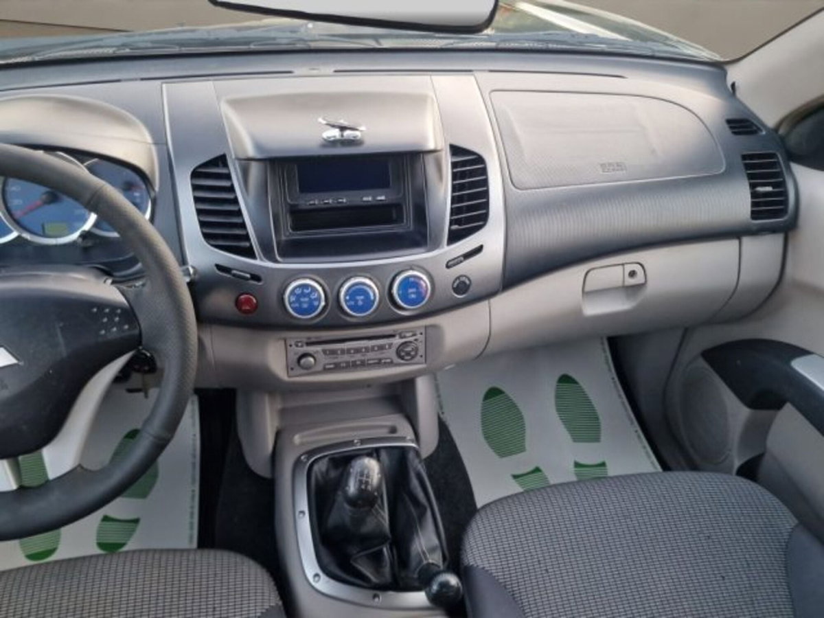 Mitsubishi L200 2.5 DI-D/136CV Double Cab Invite (16)