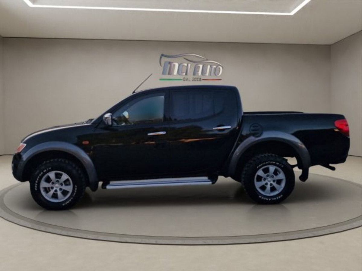 Mitsubishi L200 2.5 DI-D/136CV Double Cab Invite (2)