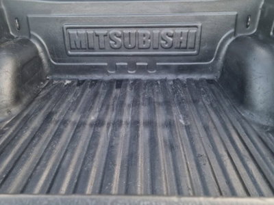 Mitsubishi L200 2.5 DI-D/136CV Double Cab Invite (20)