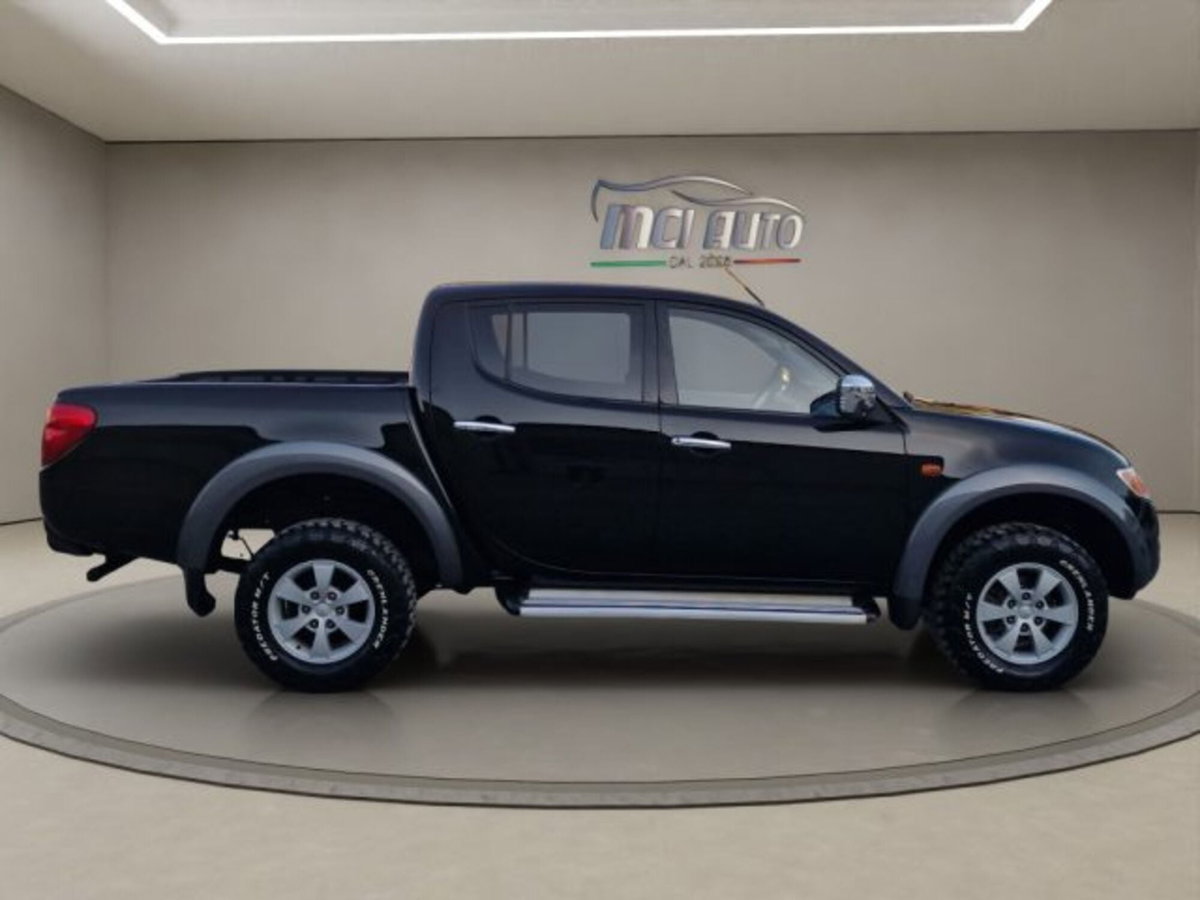Mitsubishi L200 2.5 DI-D/136CV Double Cab Invite (6)
