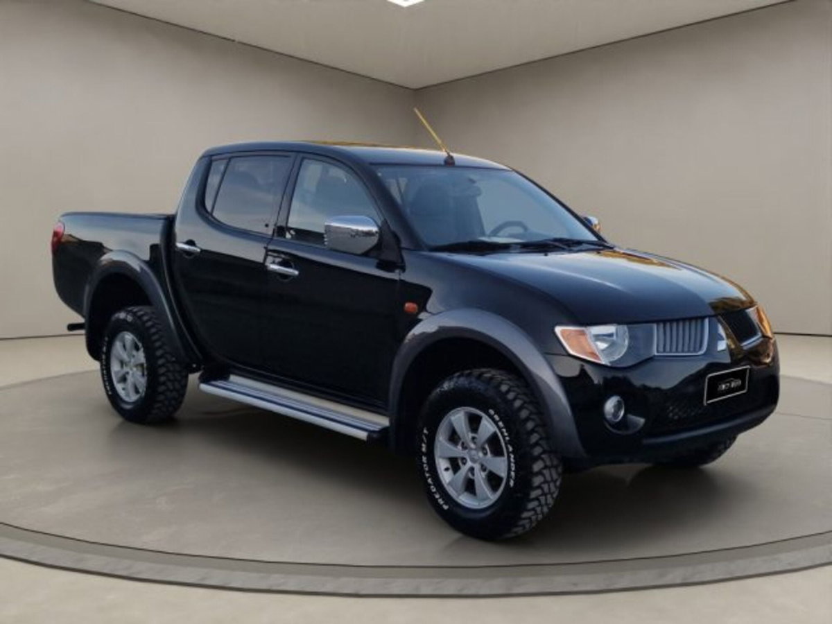 Mitsubishi L200 2.5 DI-D/136CV Double Cab Invite (7)