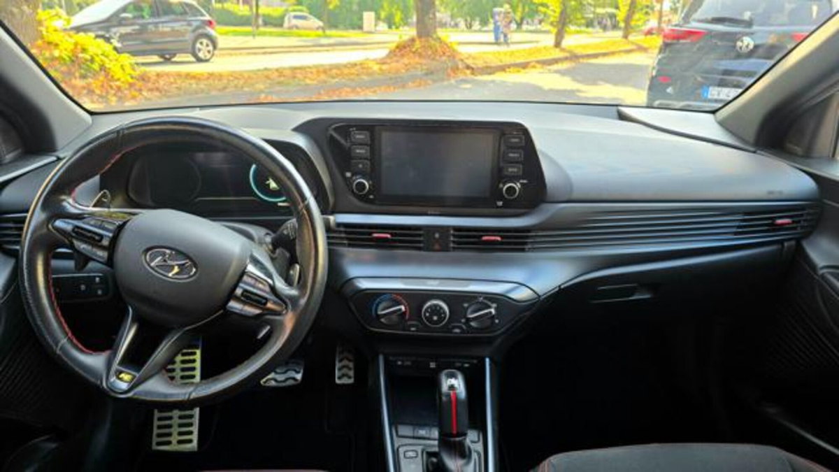 Hyundai i20 1.0 T-GDI 120 CV 48V DCT N-Line (17)