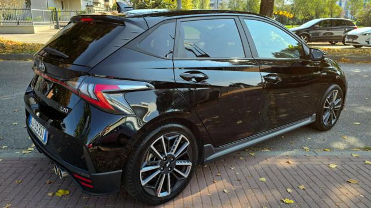 Hyundai i20 1.0 T-GDI 120 CV 48V DCT N-Line (8)