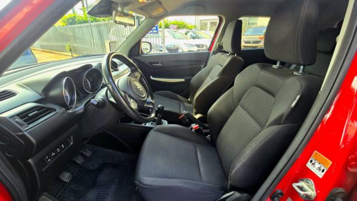 Suzuki Swift 1.2h Top 2wd (15)