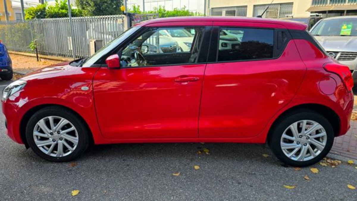 Suzuki Swift 1.2h Top 2wd (3)