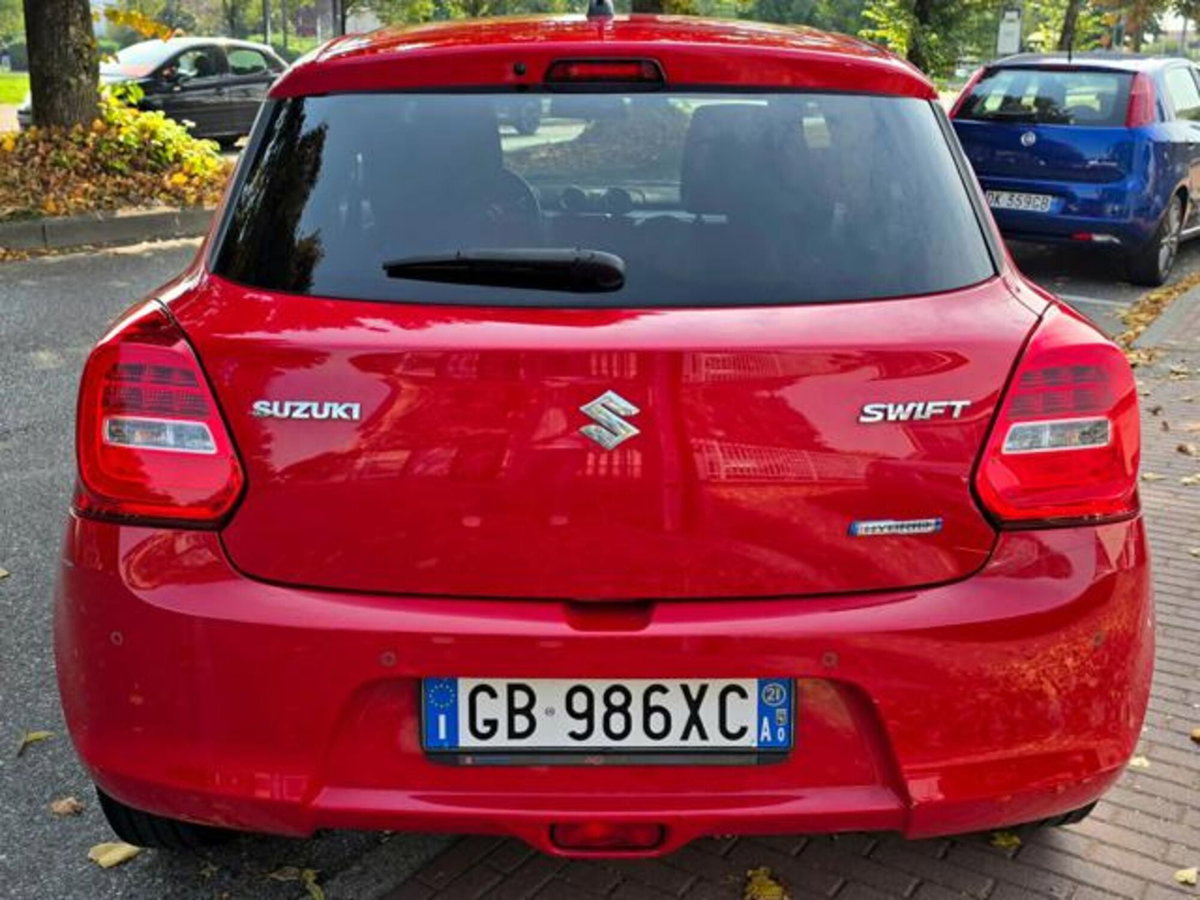 Suzuki Swift 1.2h Top 2wd (6)