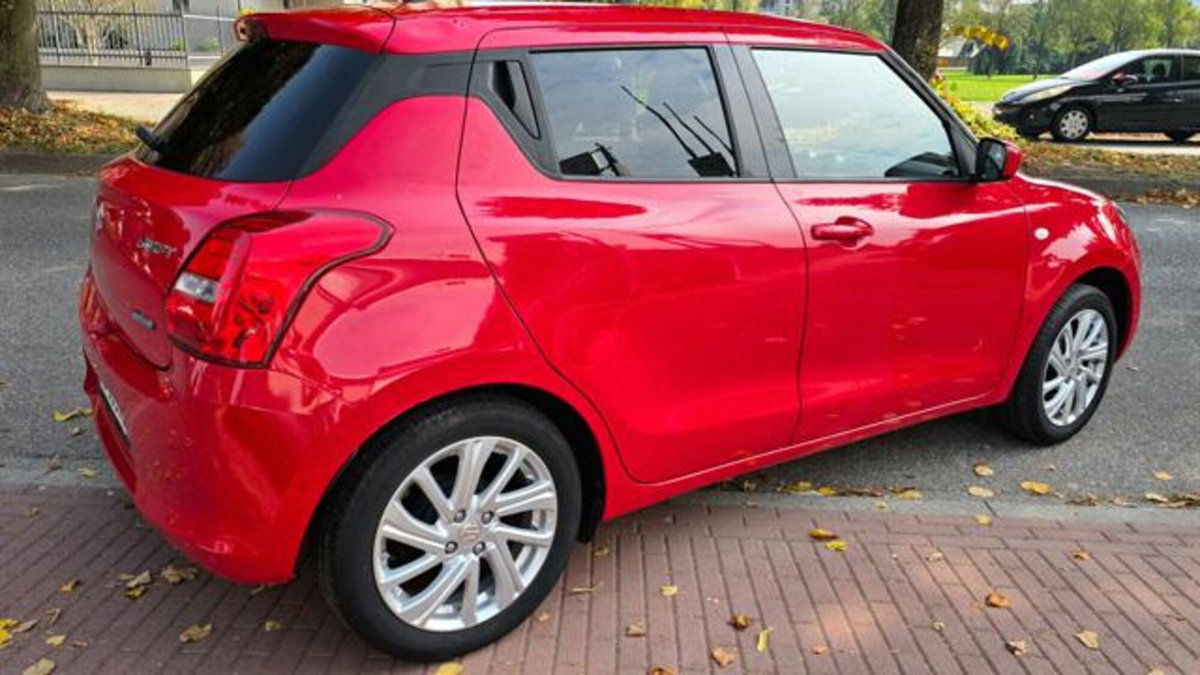 Suzuki Swift 1.2h Top 2wd (8)