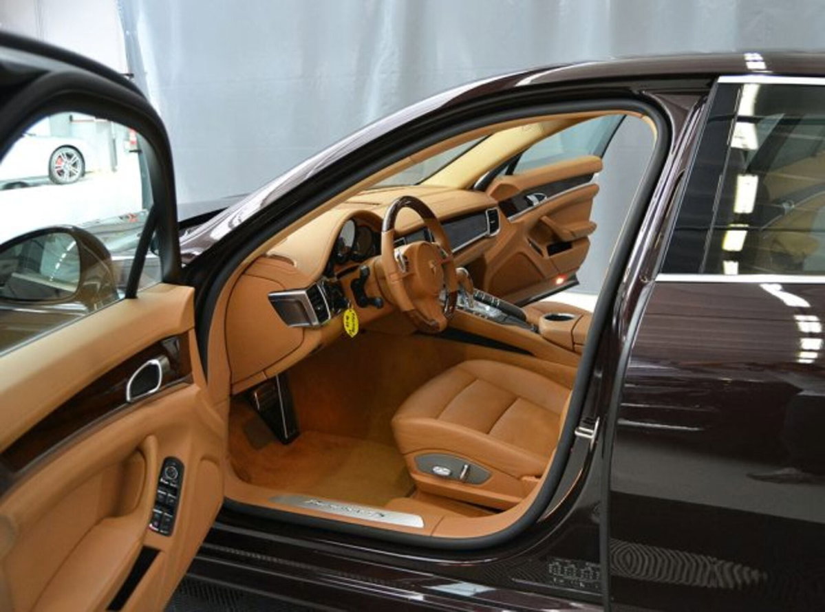 Porsche Panamera 4.8 4S (2)