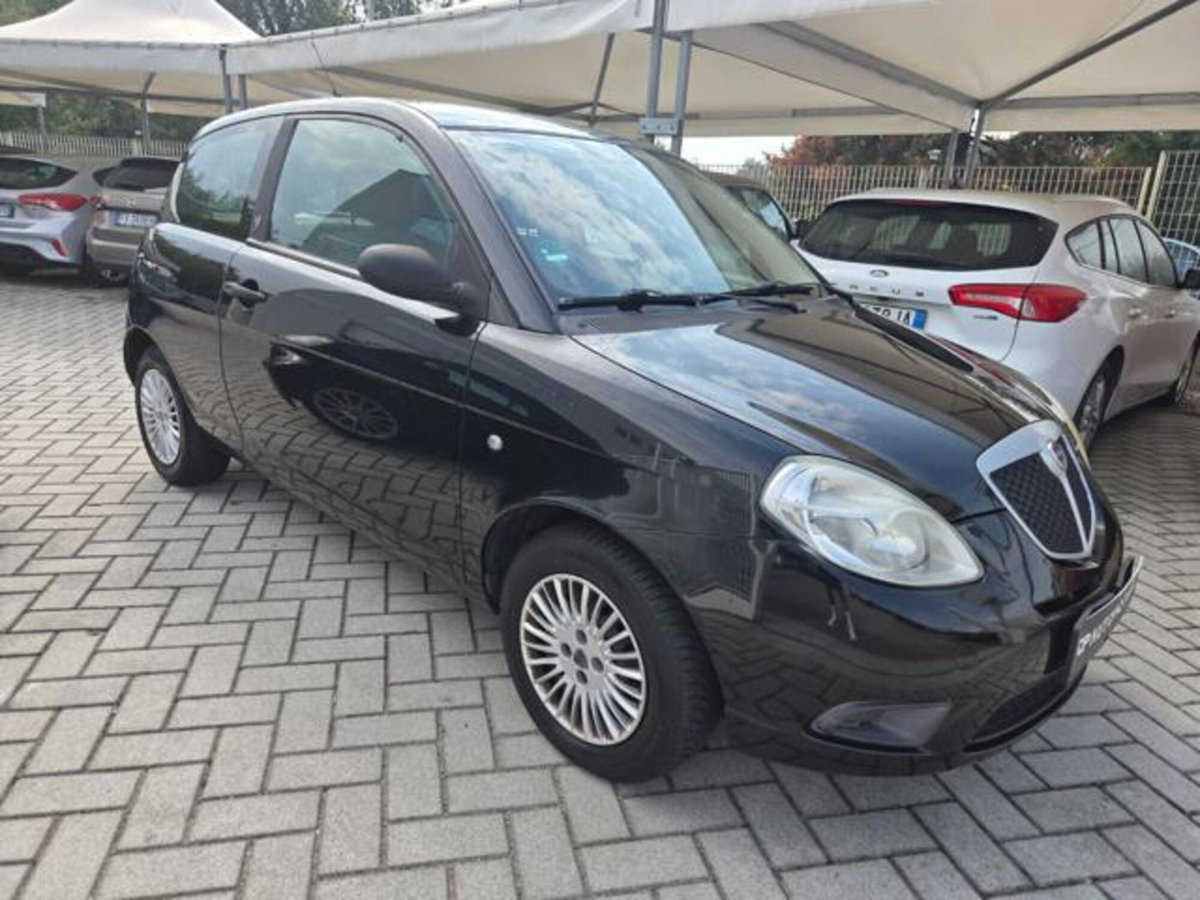 Lancia Ypsilon 1.2 Argento