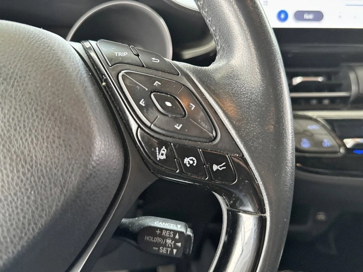 Toyota Toyota C-HR 2.0 phev Trend fwd e-cvt (10)