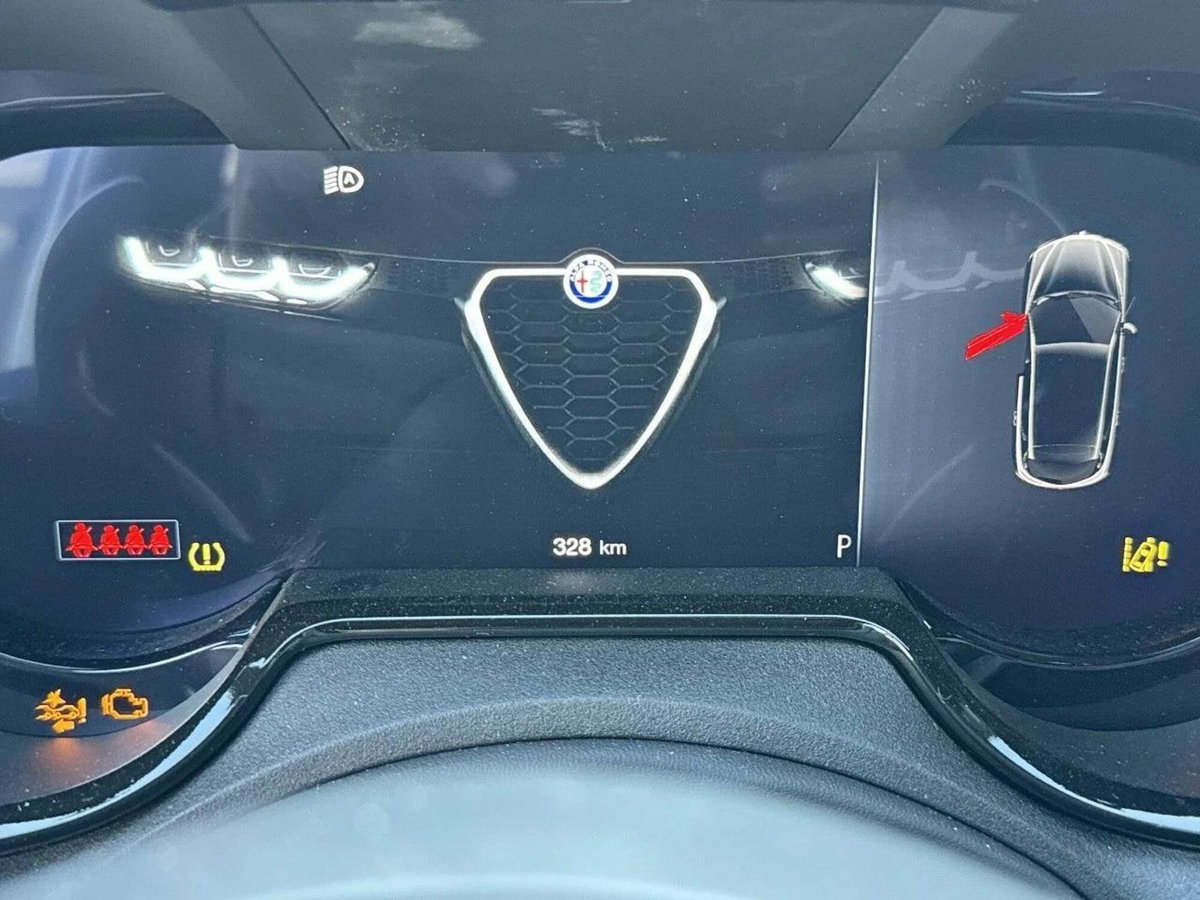 Alfa Romeo Tonale 1.3 phev Sprint Q4 280cv at6 (18)