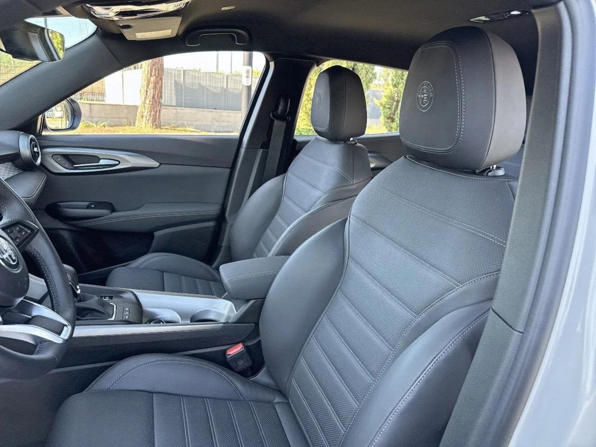 Alfa Romeo Tonale 1.3 phev Sprint Q4 280cv at6 (7)