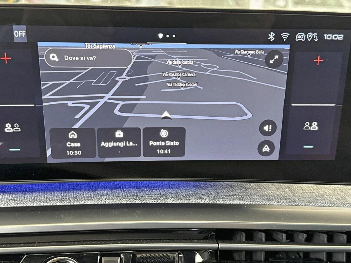 Peugeot 5008 1.2 hybrid GT 145cv 7p.ti e-dcs6 (13)