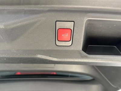 Peugeot 5008 1.2 hybrid GT 145cv 7p.ti e-dcs6 (14)