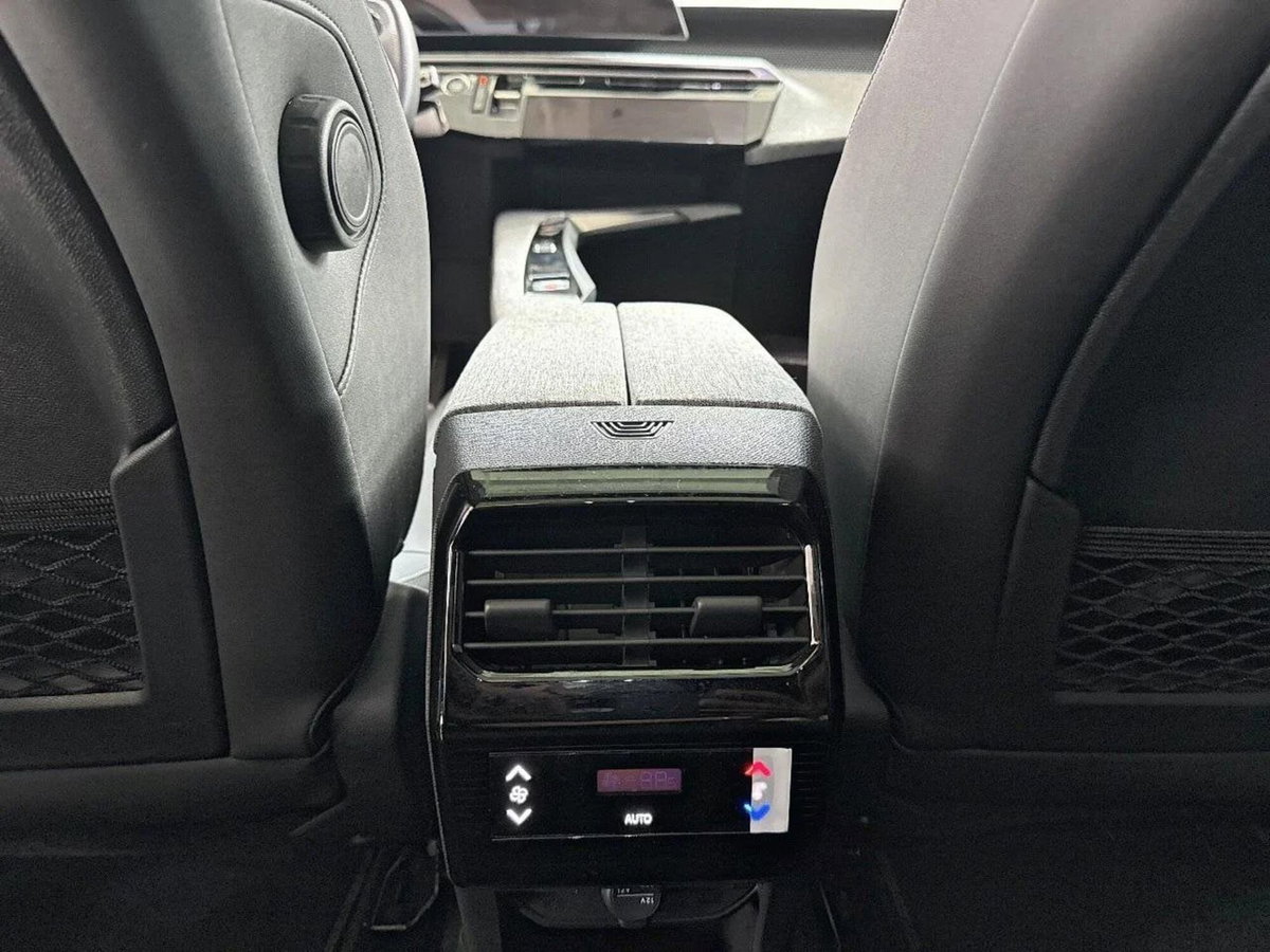 Peugeot 5008 1.2 hybrid GT 145cv 7p.ti e-dcs6 (5)