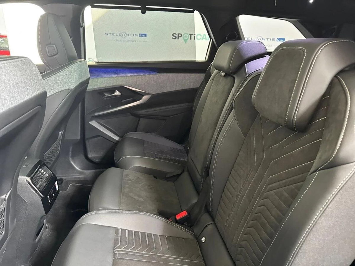 Peugeot 5008 1.2 hybrid GT 145cv 7p.ti e-dcs6 (7)
