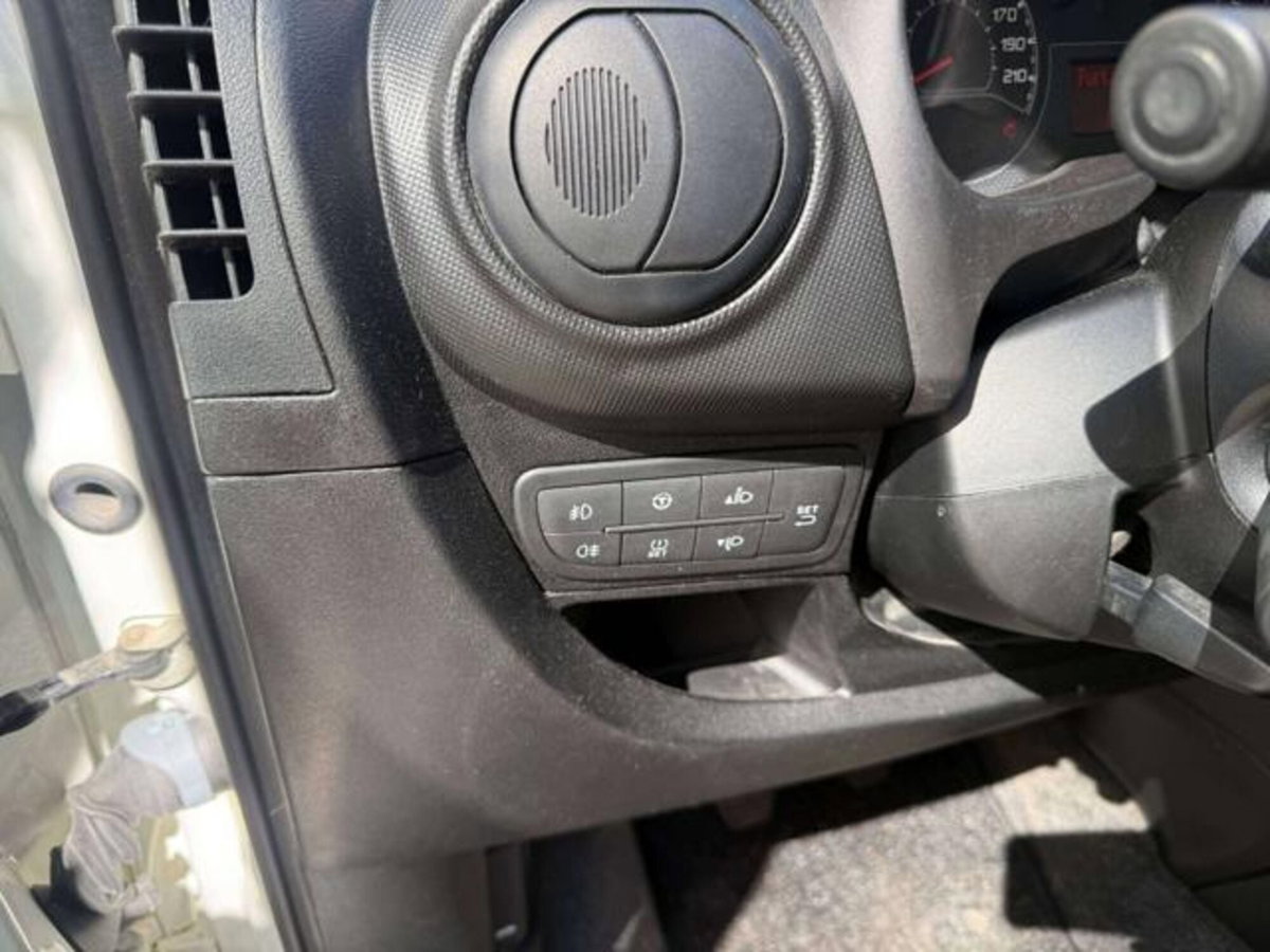 Fiat Qubo 1.3 MJT 80 CV Trekking (15)