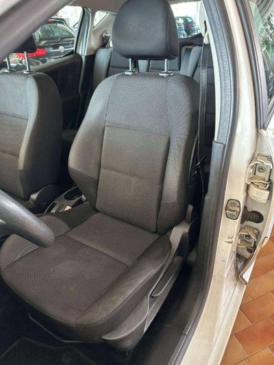 Peugeot 207 SW 8V HDi 93CV Access (12)