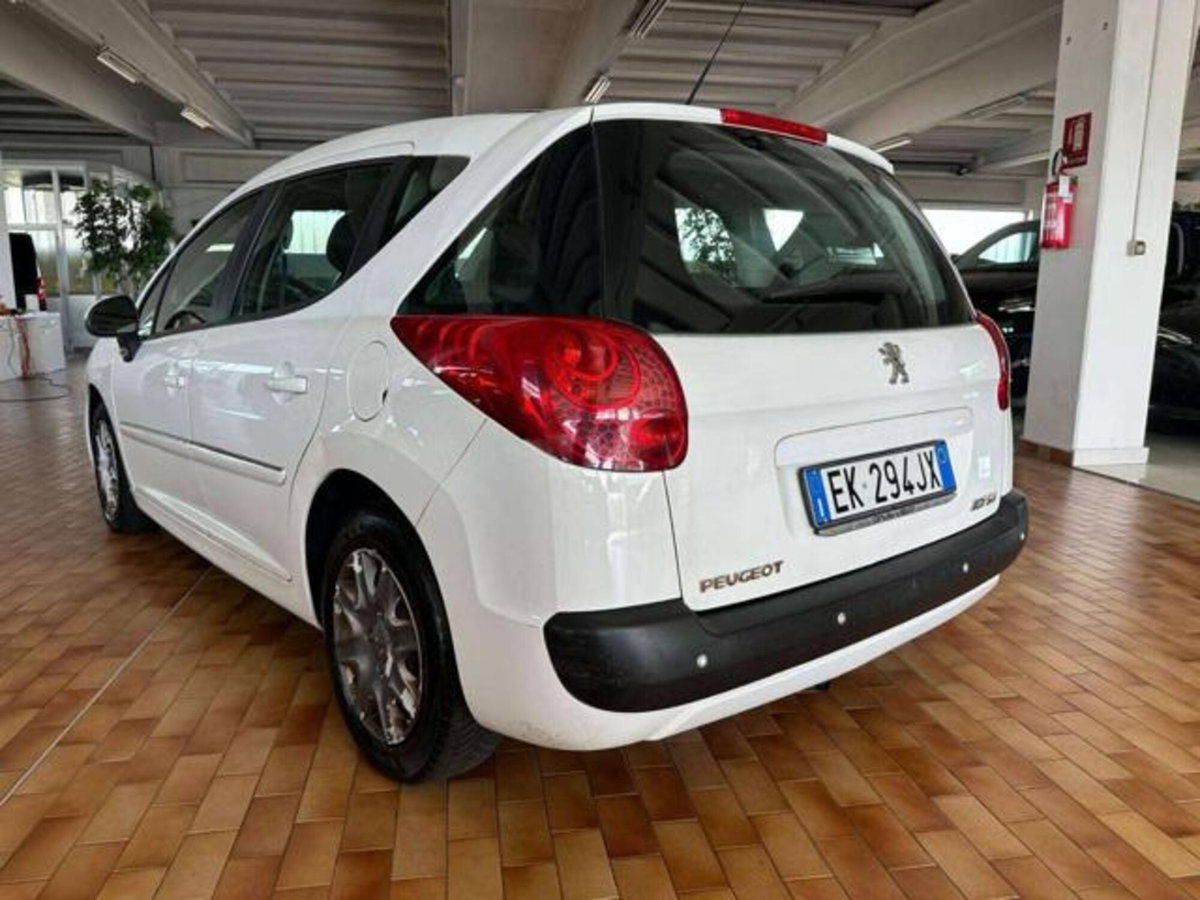 Peugeot 207 SW 8V HDi 93CV Access (4)