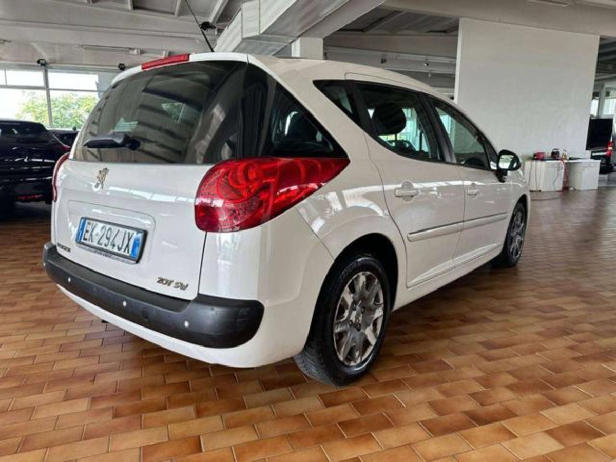 Peugeot 207 SW 8V HDi 93CV Access (6)