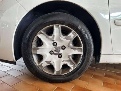 Peugeot 207 SW 8V HDi 93CV Access (7)