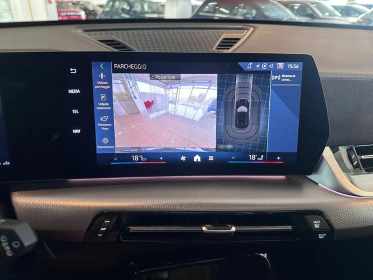 BMW X1 sdrive20i mhev 48V auto (12)