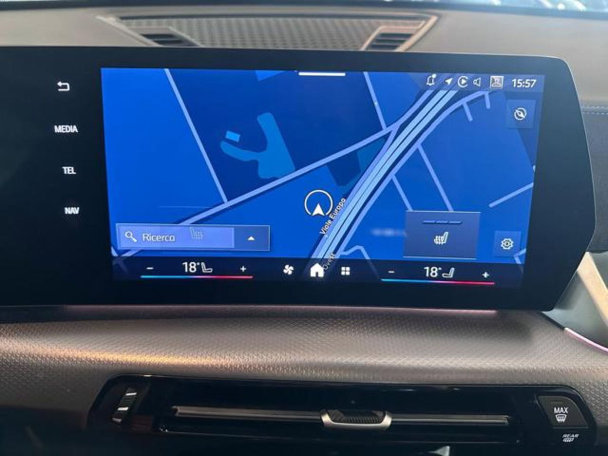 BMW X1 sdrive20i mhev 48V auto (13)
