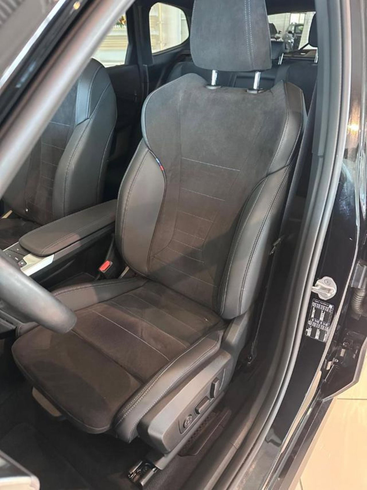 BMW X1 sdrive20i mhev 48V auto (14)
