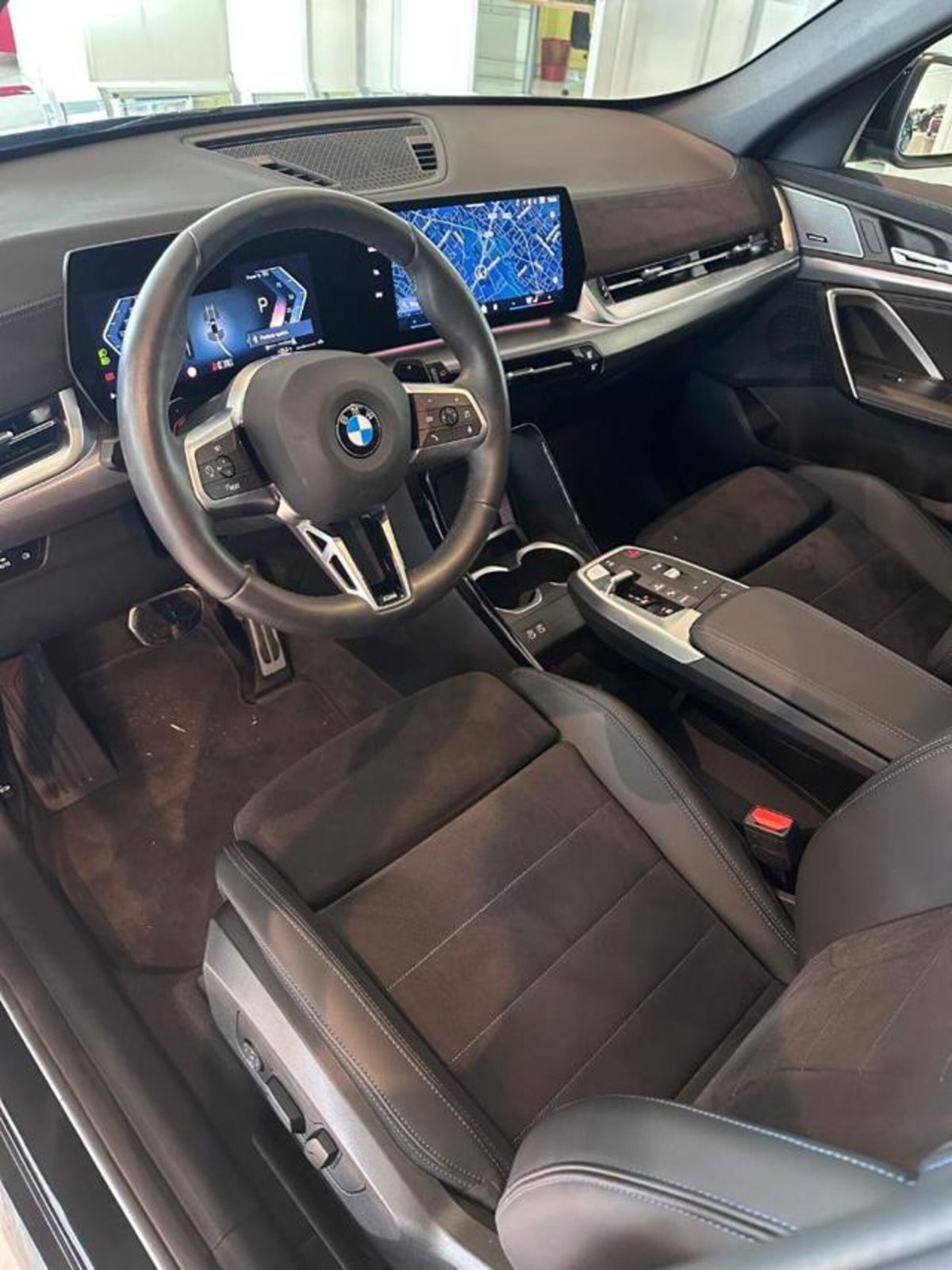 BMW X1 sdrive20i mhev 48V auto (8)