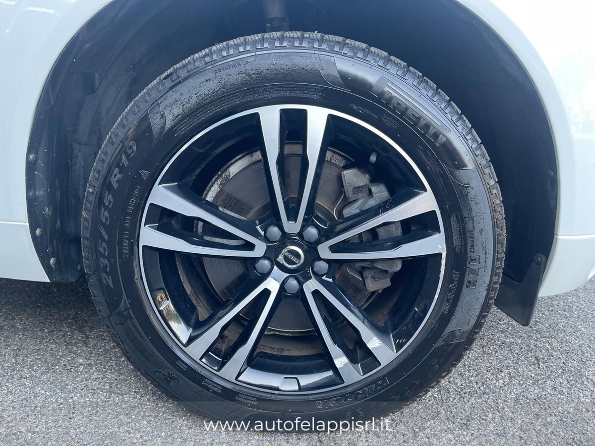 Volvo XC60 2.0 t6 phev Core awd auto (19)