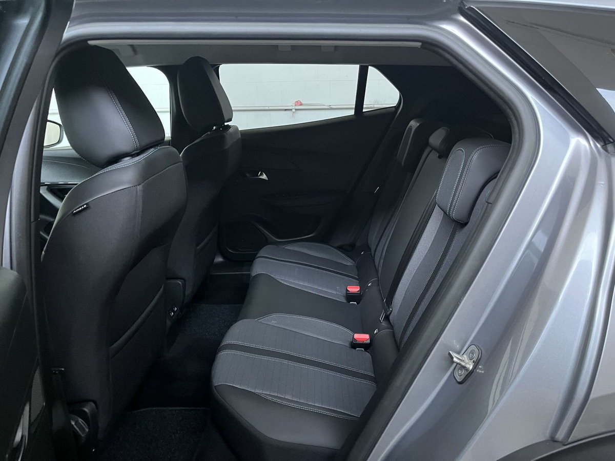 Peugeot 2008 BlueHDi 110 S&S Allure Pack (11)