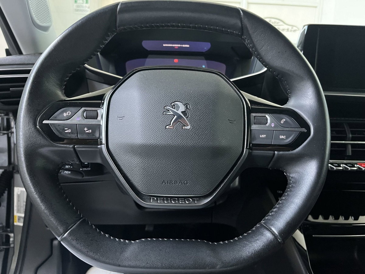 Peugeot 2008 BlueHDi 110 S&S Allure Pack (8)