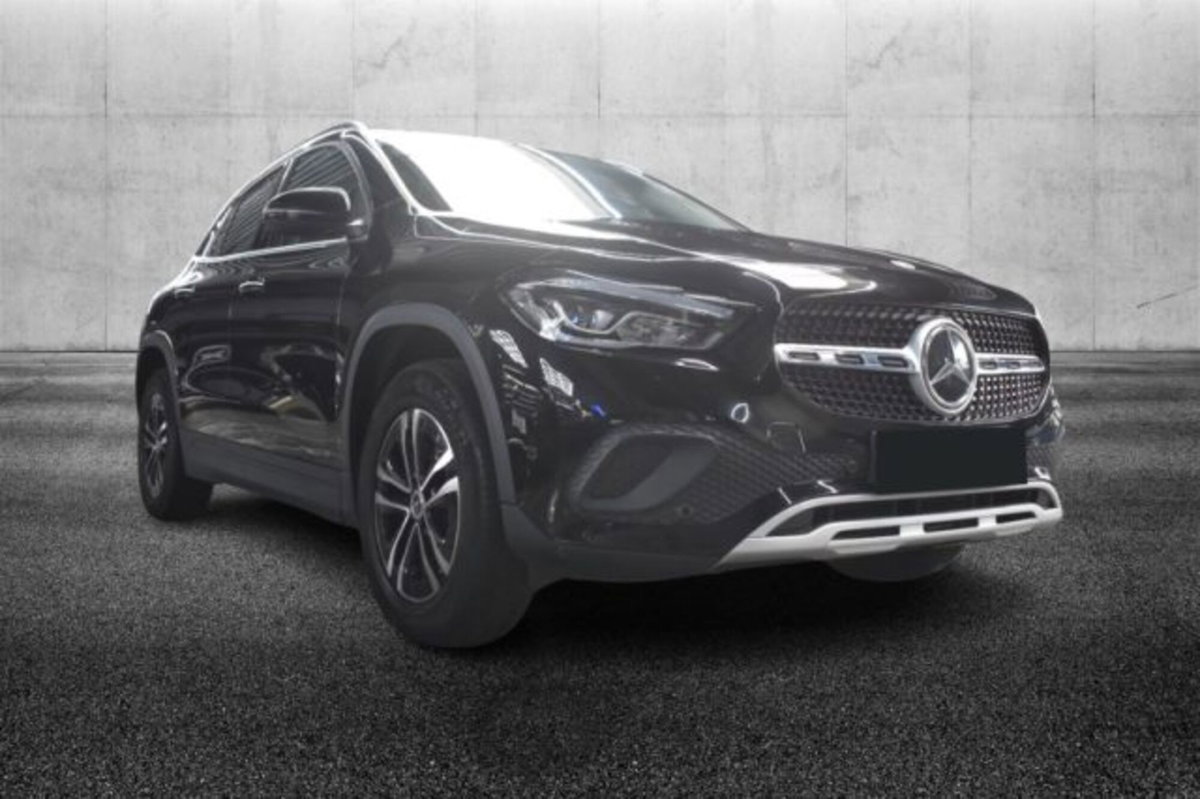 Mercedes-Benz GLA SUV 200 d Automatic 4Matic Sport (2)
