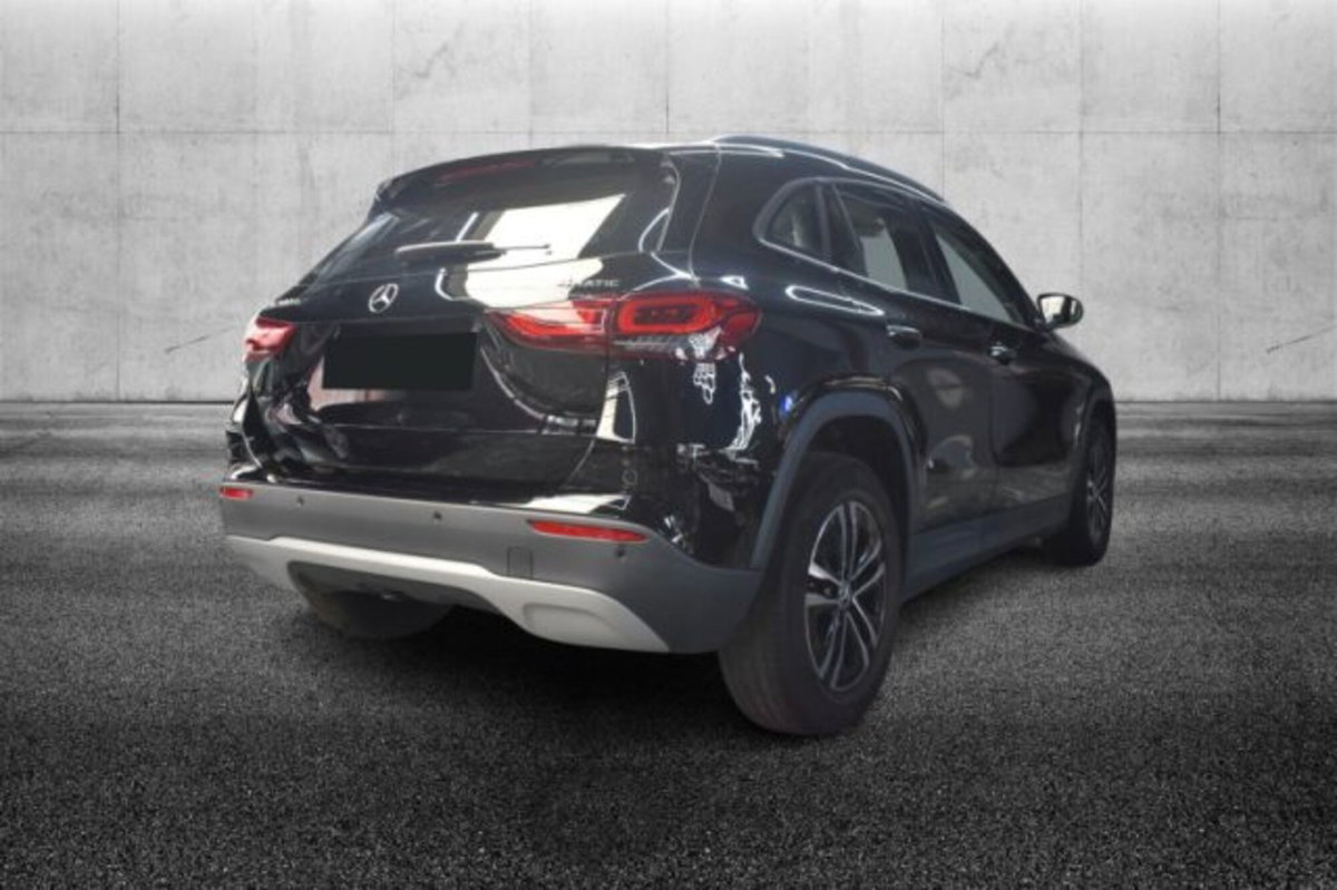 Mercedes-Benz GLA SUV 200 d Automatic 4Matic Sport (3)