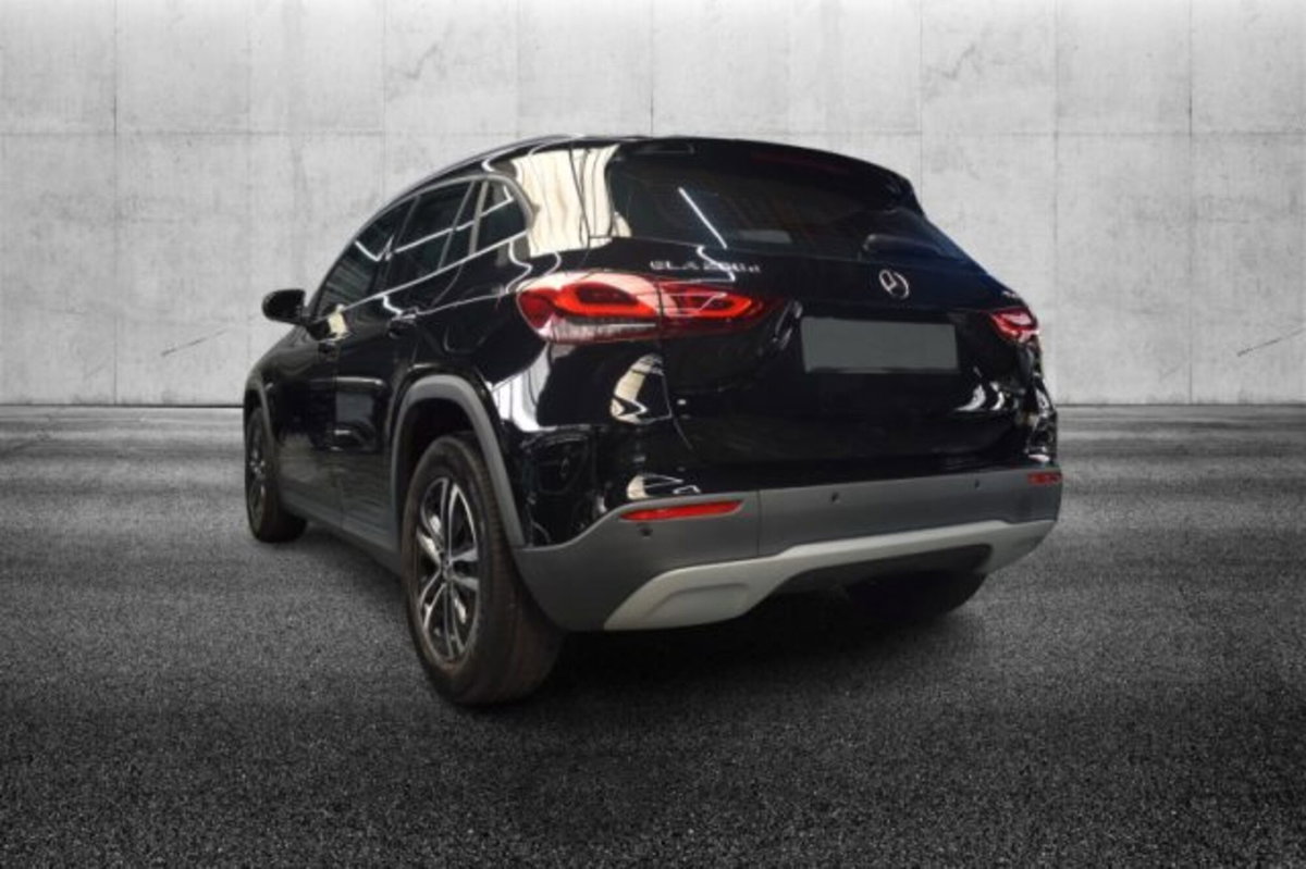 Mercedes-Benz GLA SUV 200 d Automatic 4Matic Sport (4)