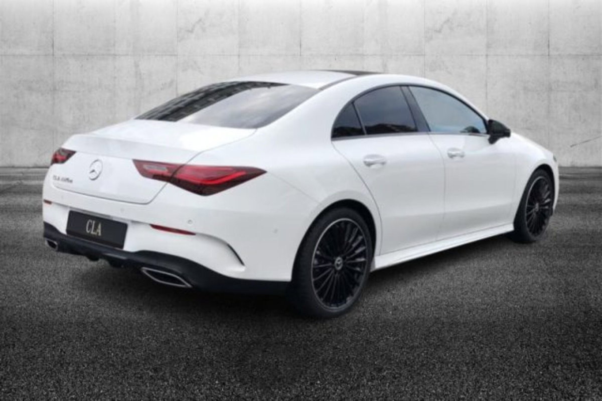 Mercedes-Benz CLA 220 d Automatic Premium (2)