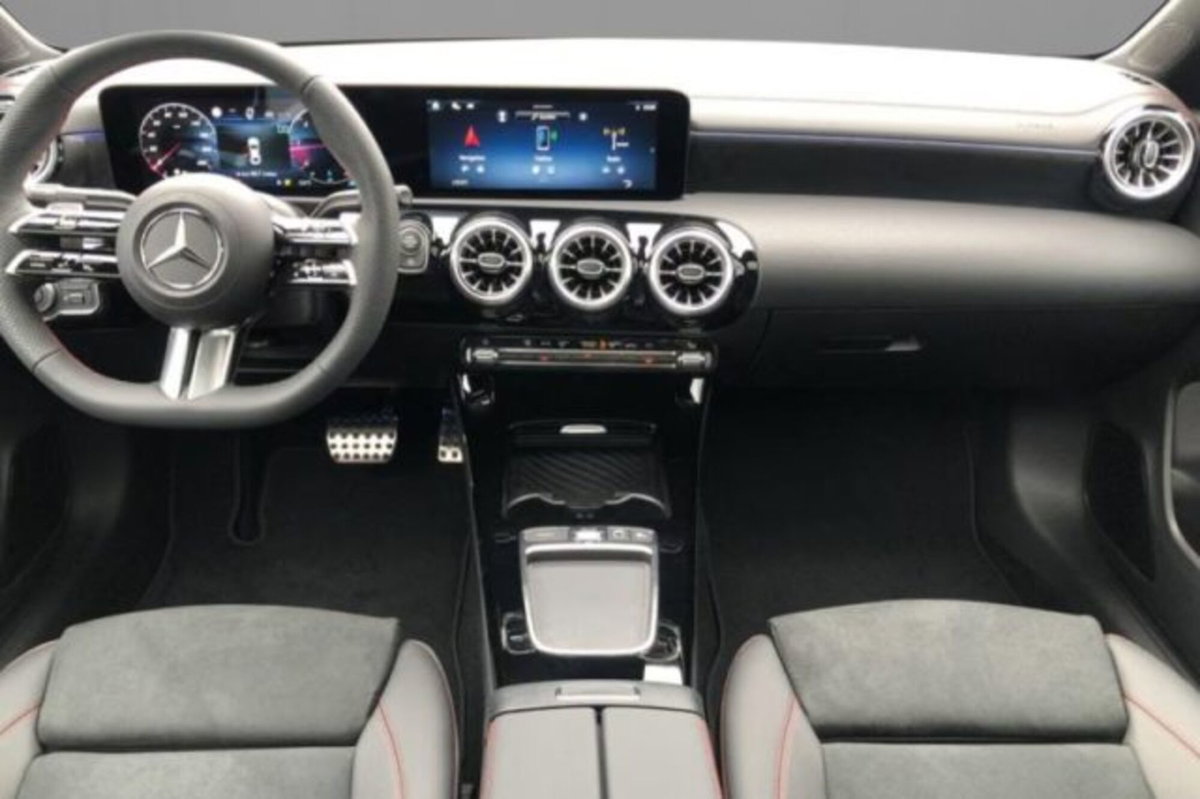 Mercedes-Benz CLA 220 d Automatic Premium (3)