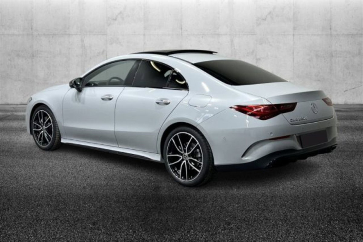 Mercedes-Benz CLA 220 d Automatic Premium (4)