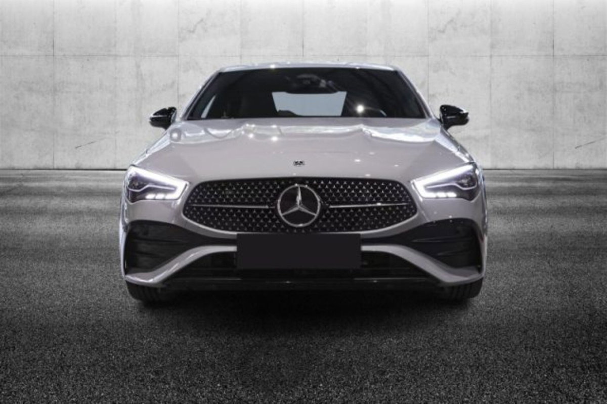 Mercedes-Benz CLA 200 Automatic Premium (3)