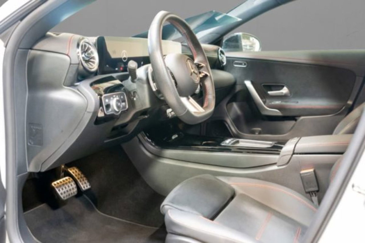 Mercedes-Benz CLA 220 d Automatic Business (3)