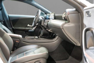 Mercedes-Benz CLA 220 d Automatic Business (4)