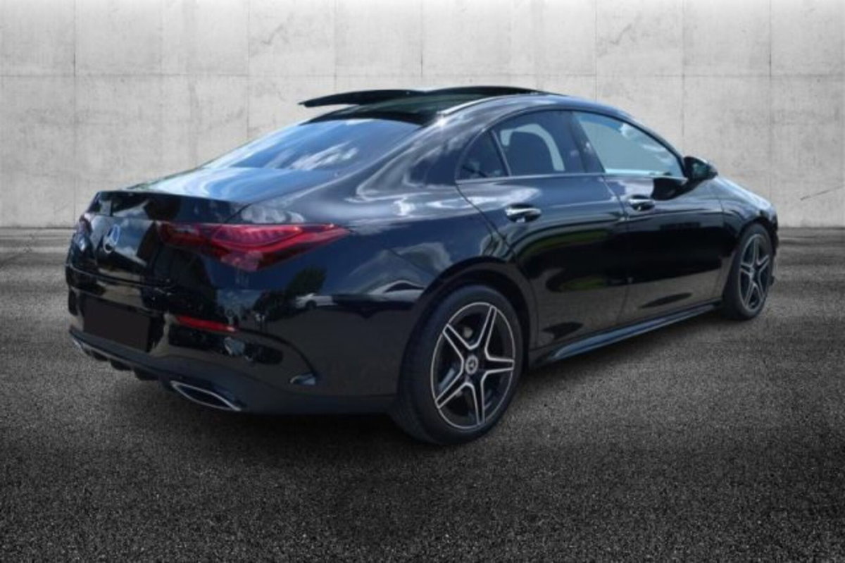 Mercedes-Benz CLA 200 d Automatic Premium (4)