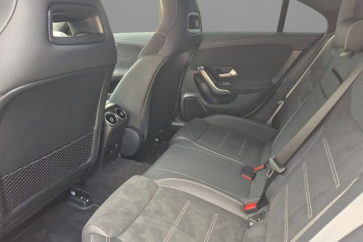 Mercedes-Benz CLA 200 d Automatic Executive (8)